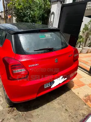 Suzuki Swift 2021 Red