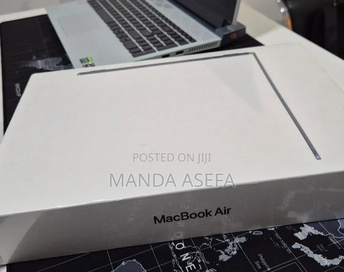 New Laptop Apple MacBook Air 2022 M2 8GB Apple M2 SSD 256GB
