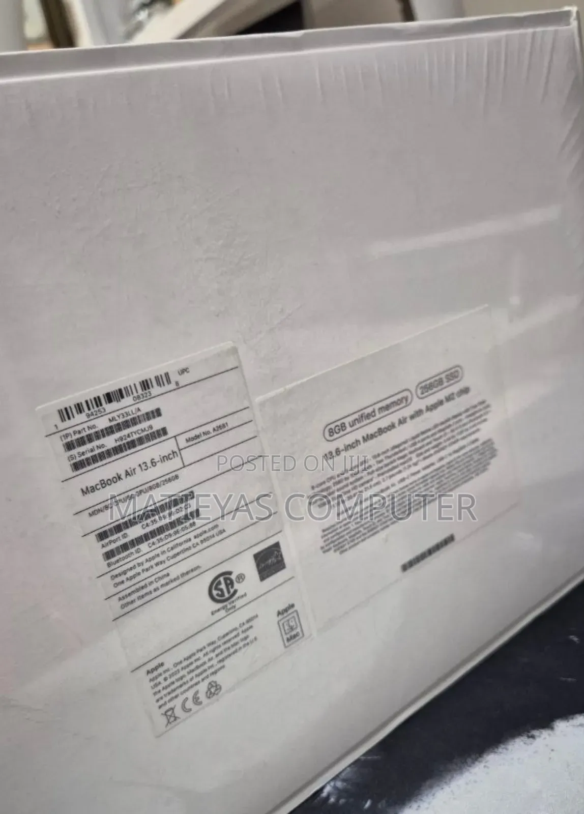 New Laptop Apple MacBook Air 2022 M2 8GB Apple M2 SSD 256GB