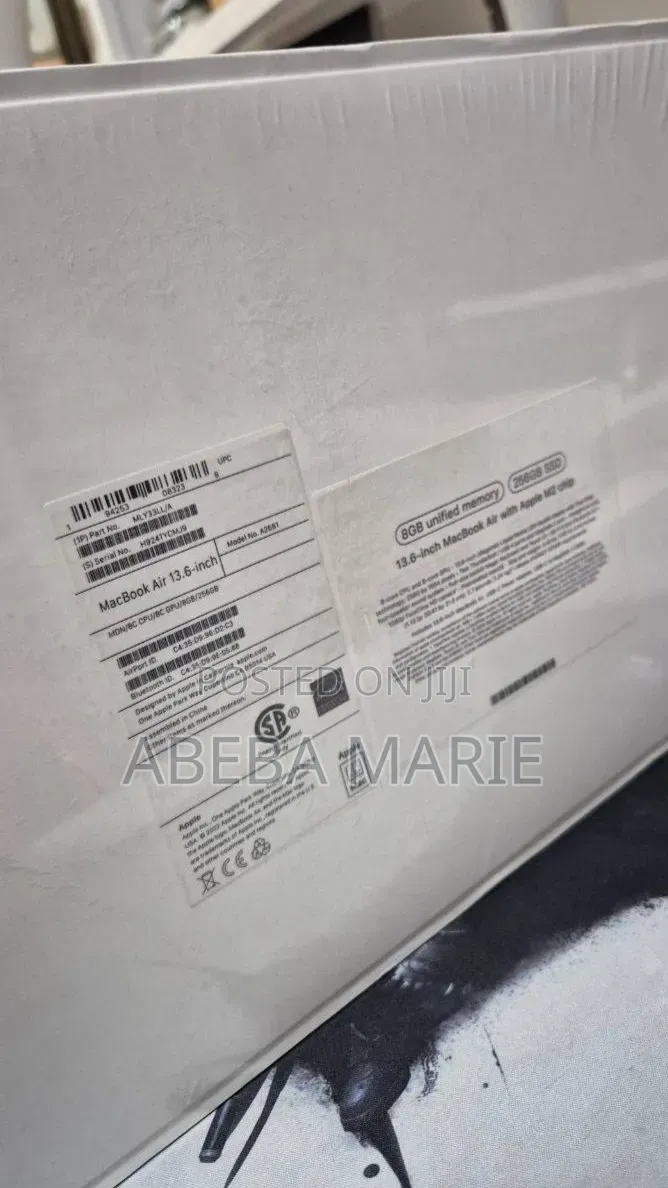 New Laptop Apple MacBook Air 2022 M2 8GB Apple M2 SSD 256GB