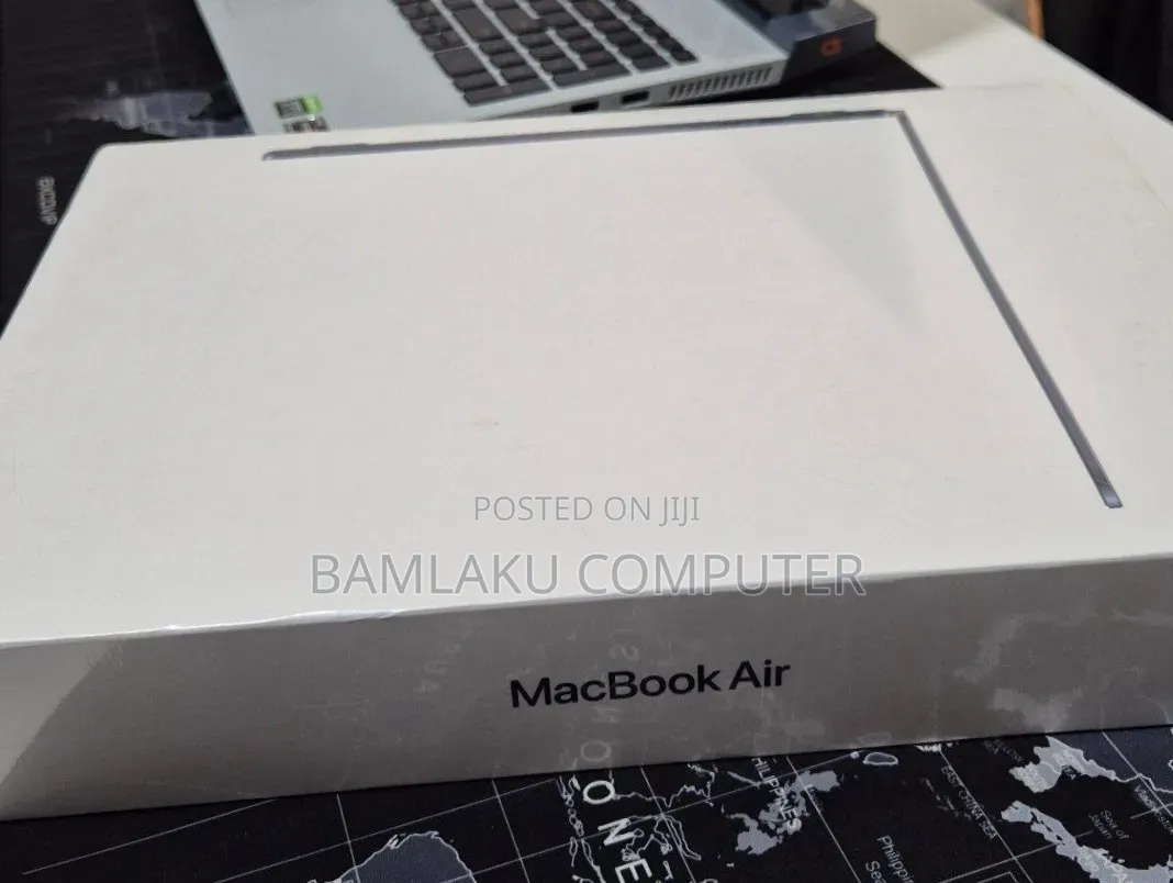 New Laptop Apple MacBook Air 2022 M2 8GB Apple M2 SSD 256GB
