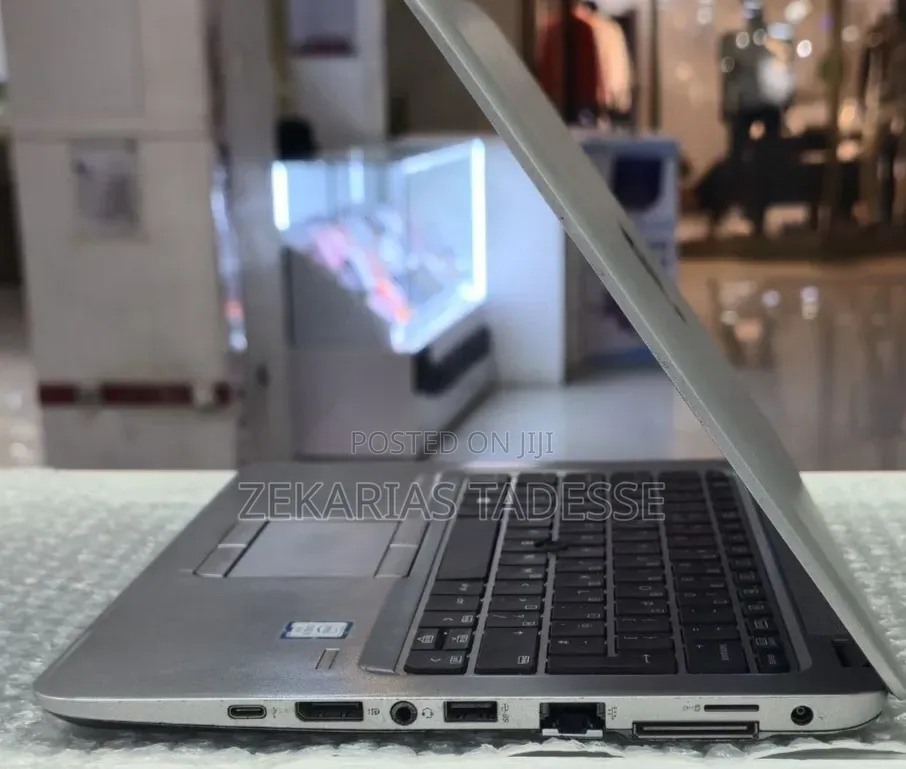 New Laptop HP EliteBook 820 G3 8GB Intel Core i5 HDD 1T