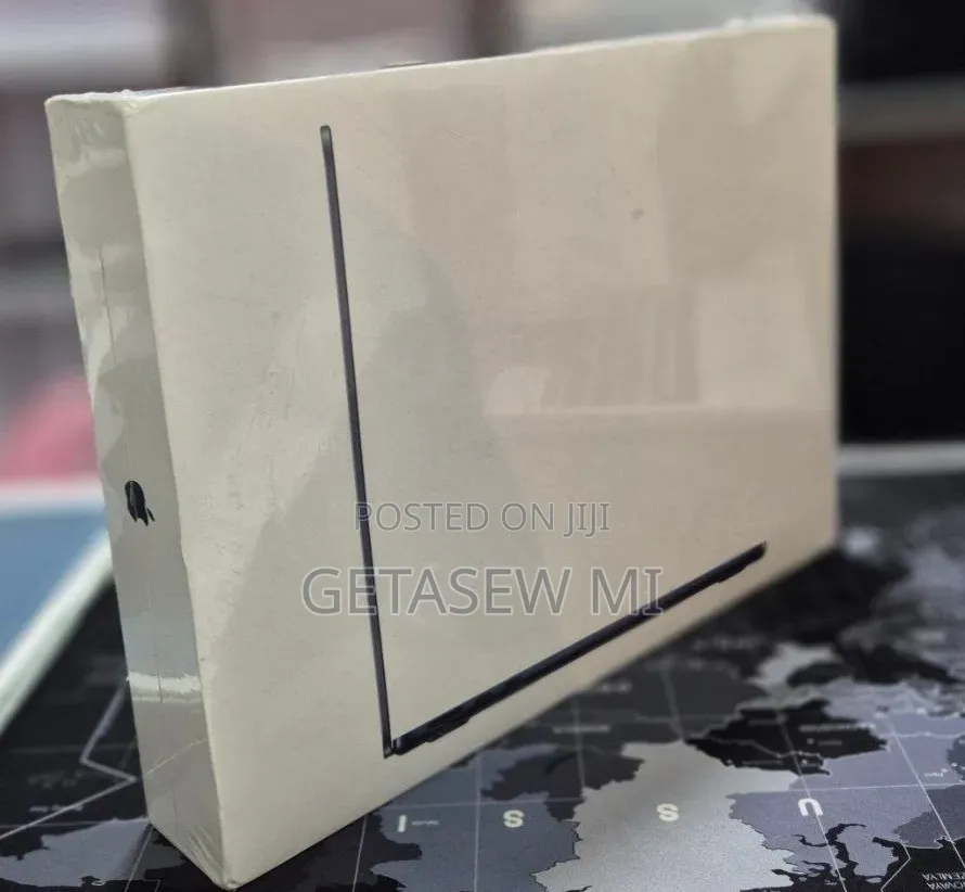 New Laptop Apple MacBook Air 2022 M2 8GB Apple M2 SSD 256GB