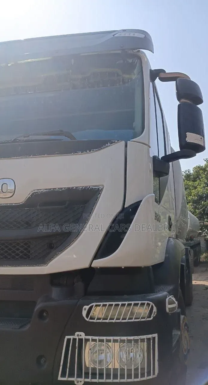 2010 Iveco ኦባማ ቦቴ ከነተሳቢው 41ሺ ታርጋ
