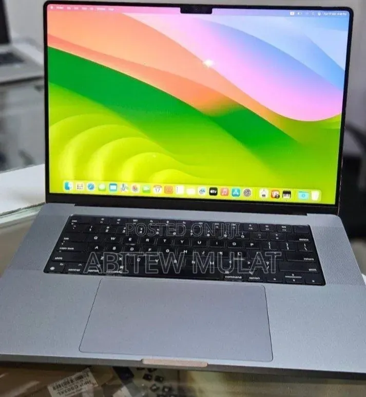 New Laptop Apple MacBook Pro 2021 M1 Max 32GB Apple M1 Max SSD 1T