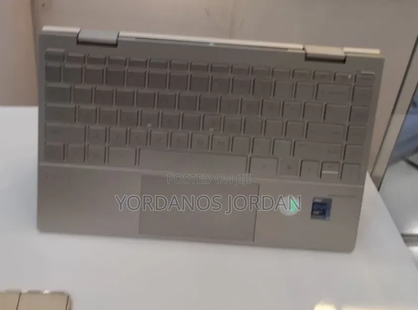 New Laptop HP Envy X360 8GB Intel Core i7 SSD 512GB