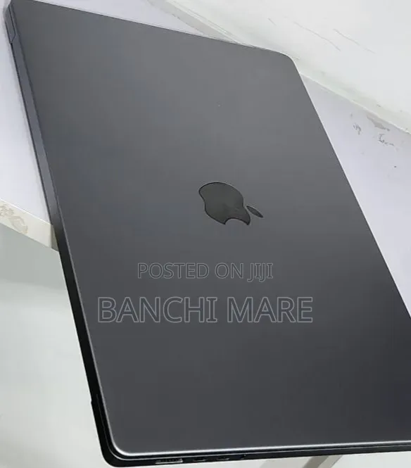 New Laptop Apple MacBook Pro 2021 M1 32GB Apple M1 Pro SSD 512GB