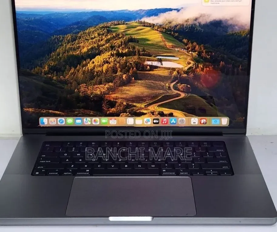 New Laptop Apple MacBook Pro 2021 M1 32GB Apple M1 Pro SSD 512GB