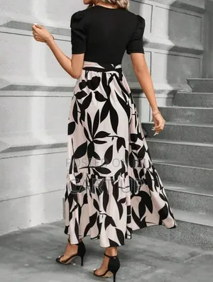 Patchwork Round Neck Maxi Dress