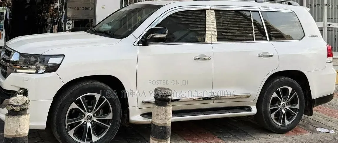 Toyota Land Cruiser 2020 Off white