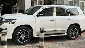 Toyota Land Cruiser 2020 Off white