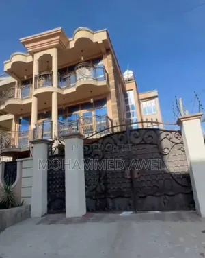 5bdrm Villa in Bole for sale