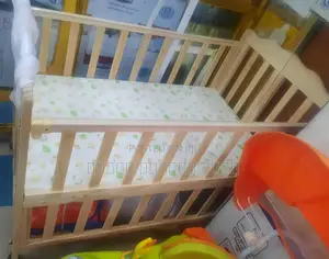የልጆች አልጋ(Adjustable Wooden Baby Crib)