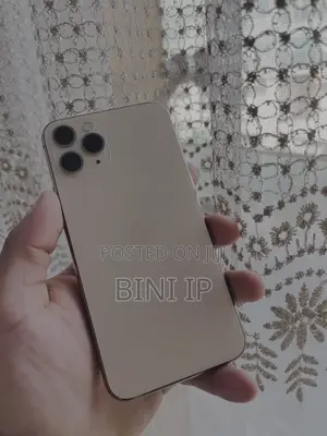 New Apple iPhone 11 Pro Max 64 GB Gold