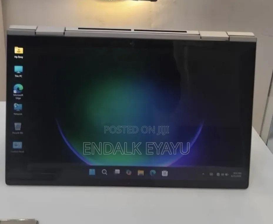 New Laptop HP Envy x360 8GB Intel Core i7 SSD 512GB