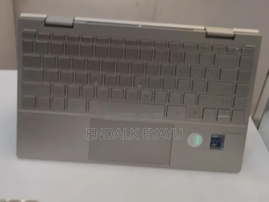 New Laptop HP Envy x360 8GB Intel Core i7 SSD 512GB