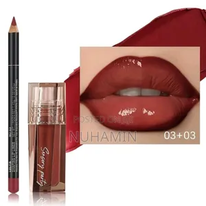 Lip Gloss and Lip Liner Set