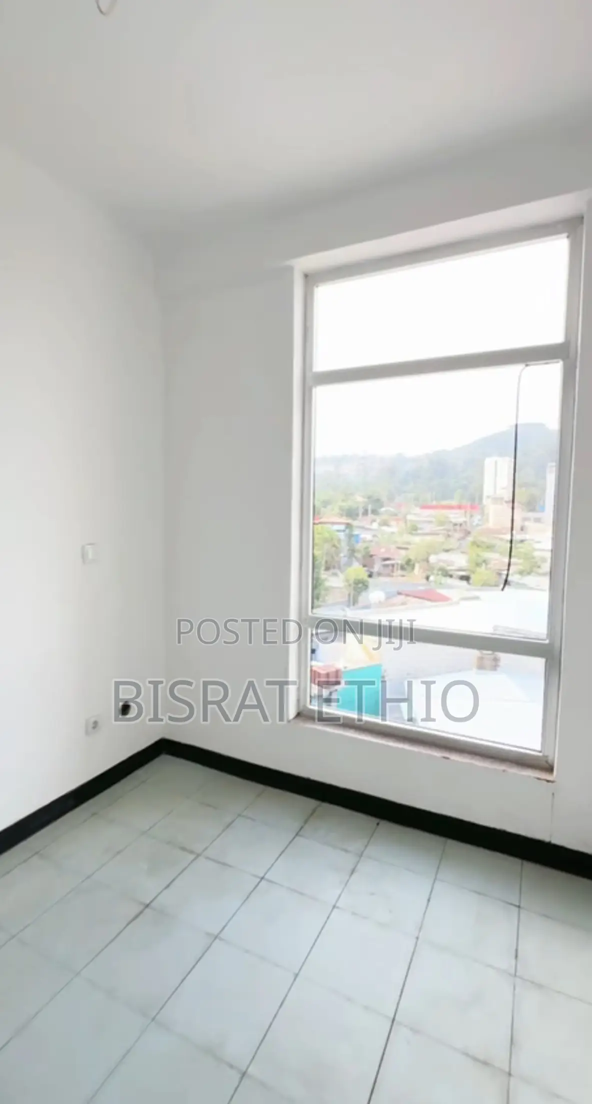 4bdrm Apartment in 22, Yeka for sale