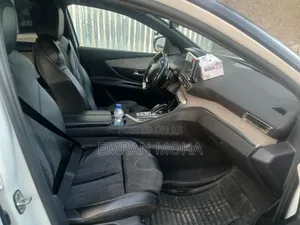 Peugeot 5008 2022 White