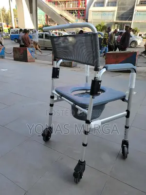 Commode/Toilet Chair炎冬core Shower Commode Wheelchair (Mob1115)
