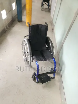 Wheelchair Standard and Lightweight Wheelchairs | Drive Medical
New