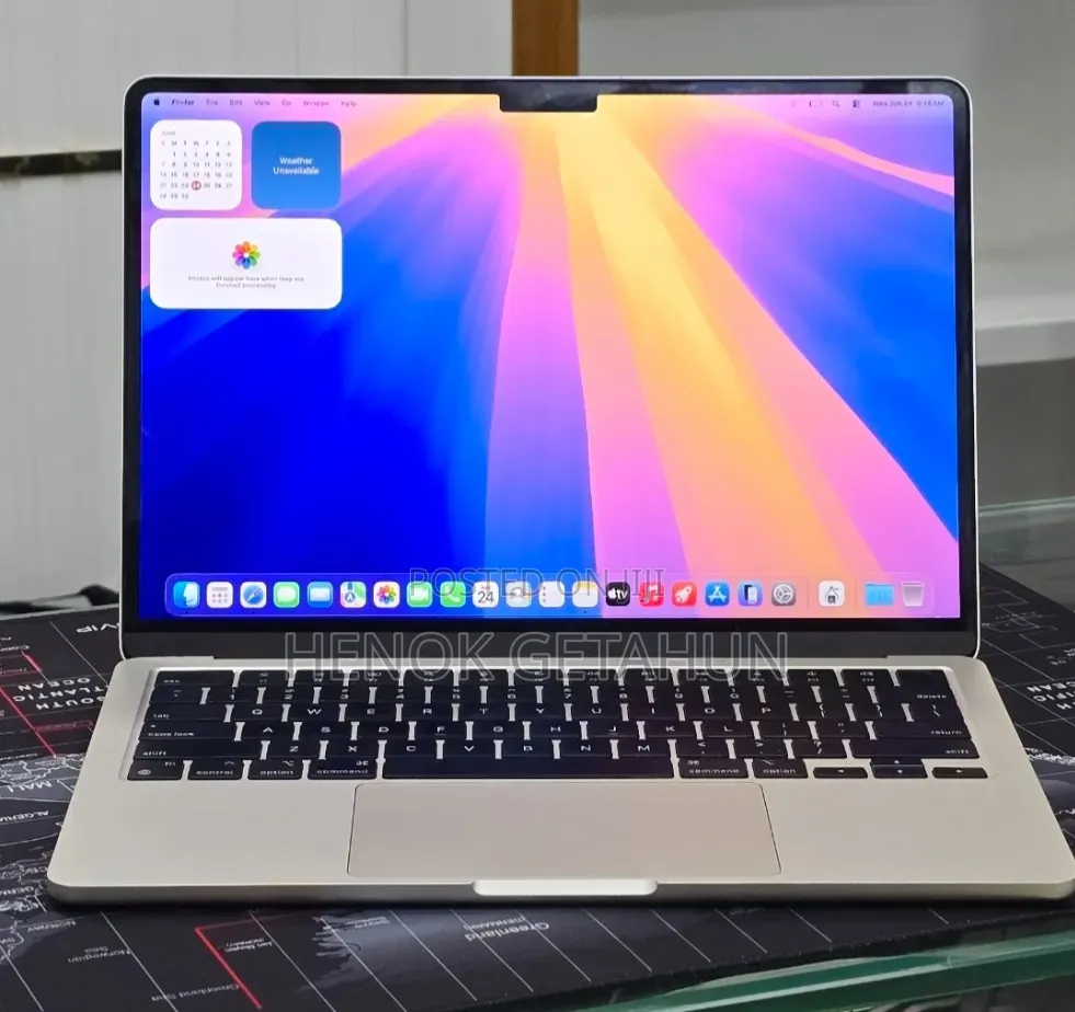 New Laptop Apple MacBook Air 2022 M2 16GB Intel Core M2 SSD 256GB
