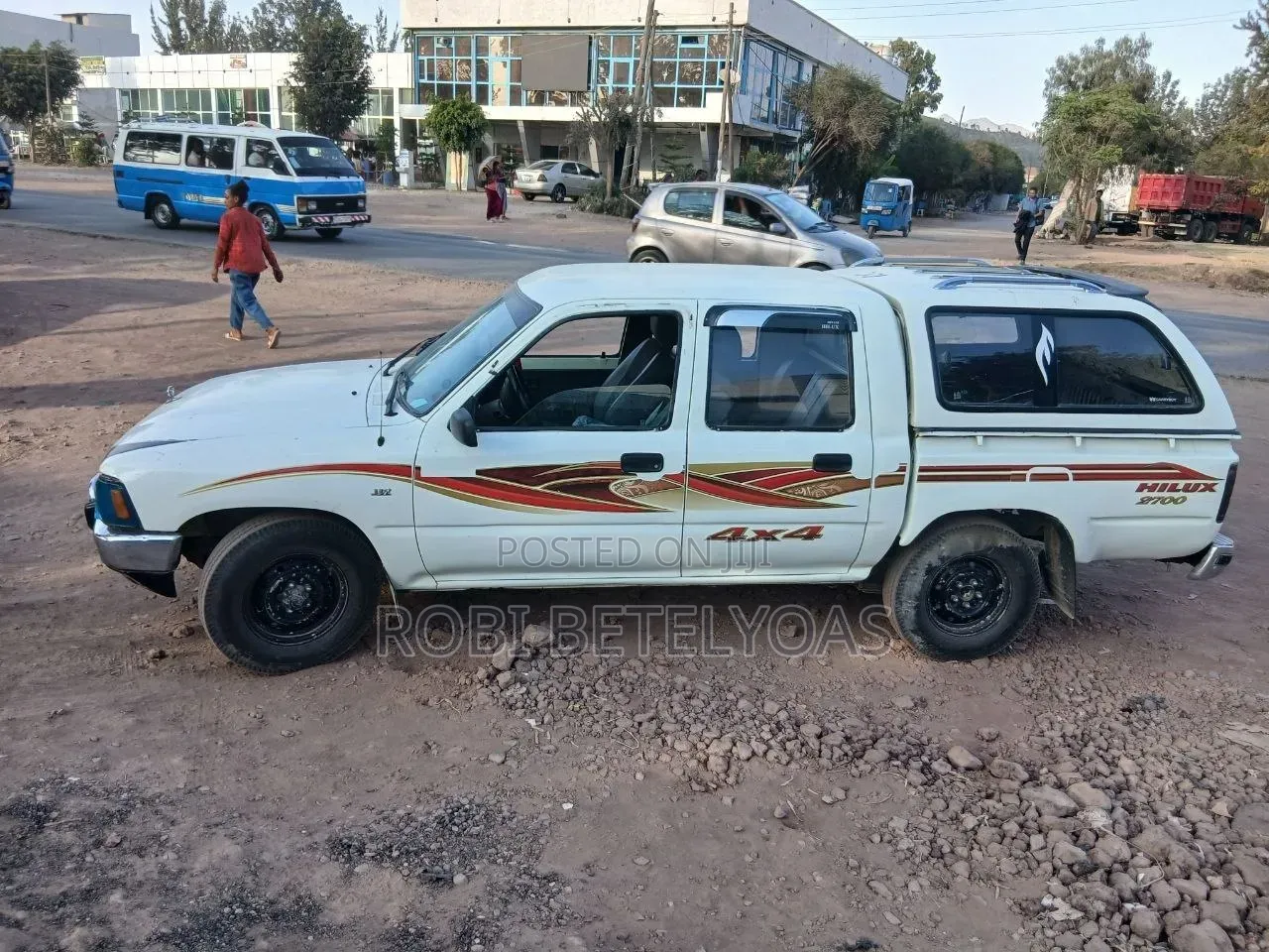 Toyota Hilux 1998 White