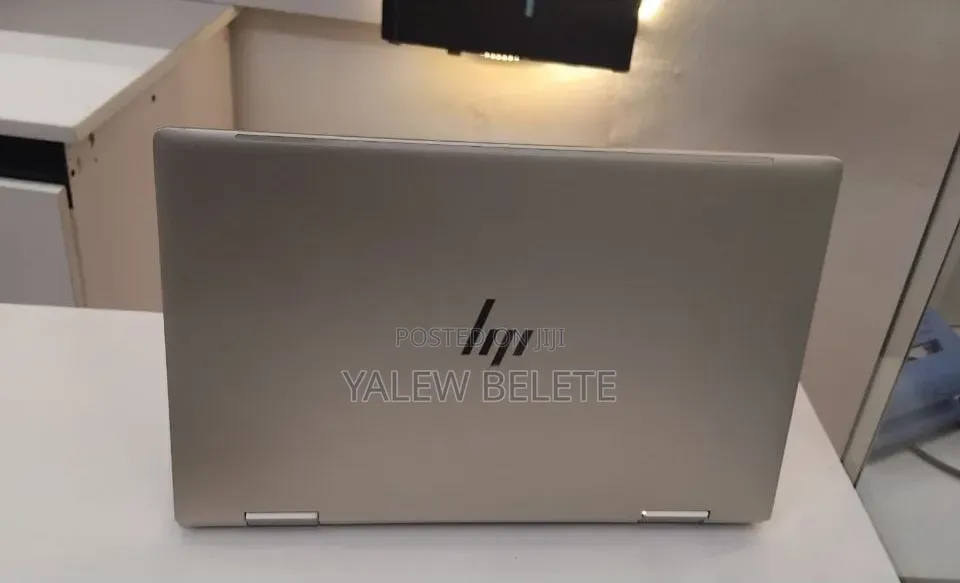 New Laptop HP Envy x360 8GB Intel Core i7 SSD 512GB