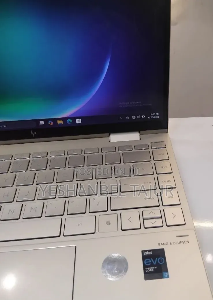 New Laptop HP Envy X360 8GB Intel Core i7 SSD 512GB