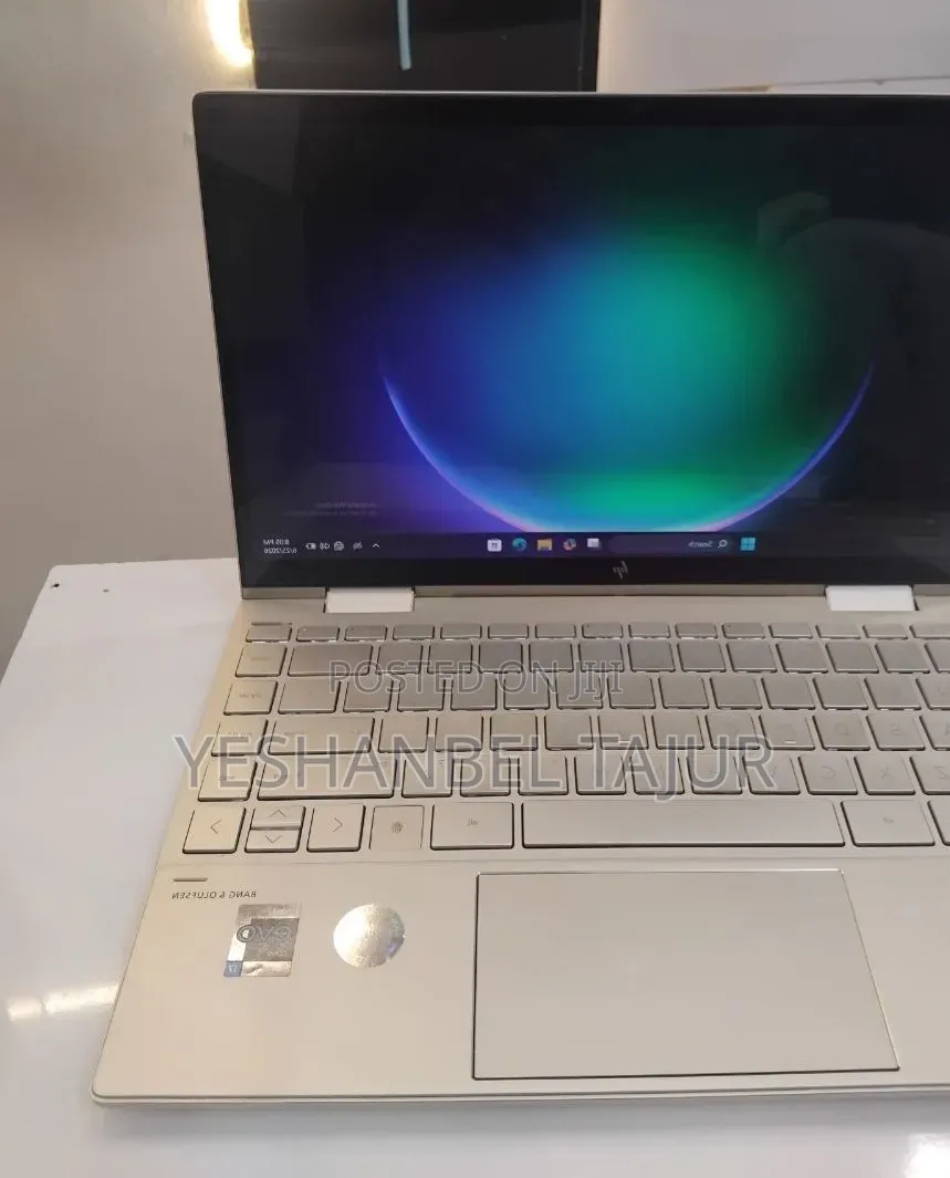 New Laptop HP Envy X360 8GB Intel Core i7 SSD 512GB