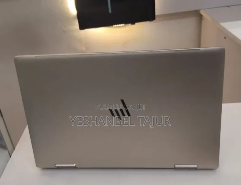 New Laptop HP Envy X360 8GB Intel Core i7 SSD 512GB
