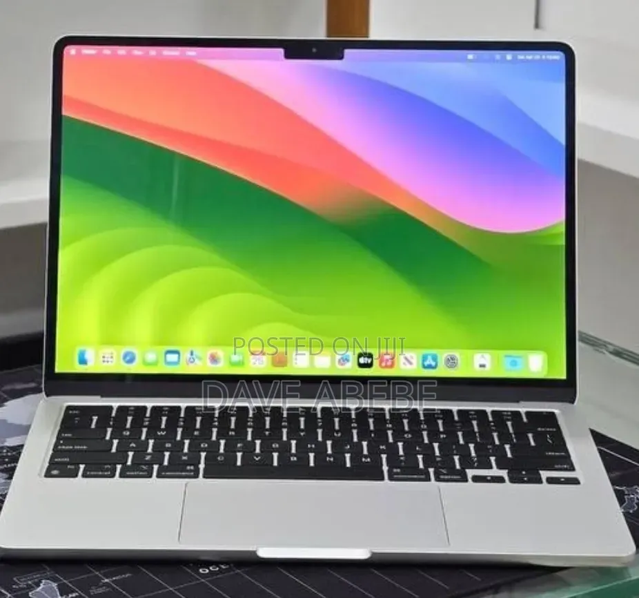 New Laptop Apple MacBook Air 2022 M2 16GB Apple M2 SSD 512GB