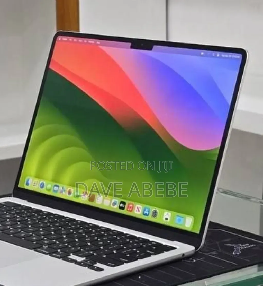 New Laptop Apple MacBook Air 2022 M2 16GB Apple M2 SSD 512GB