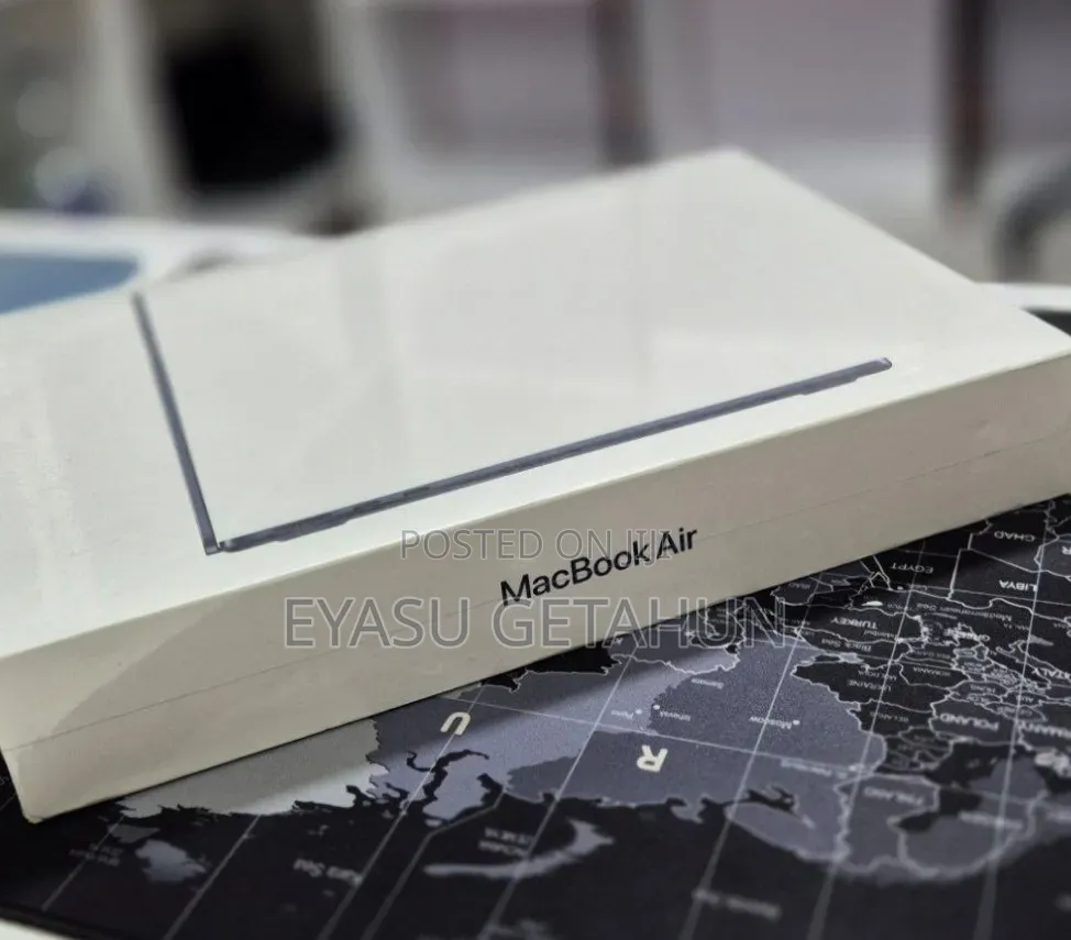 New Laptop Apple MacBook Air 2022 M2 8GB Apple M2 SSD 256GB