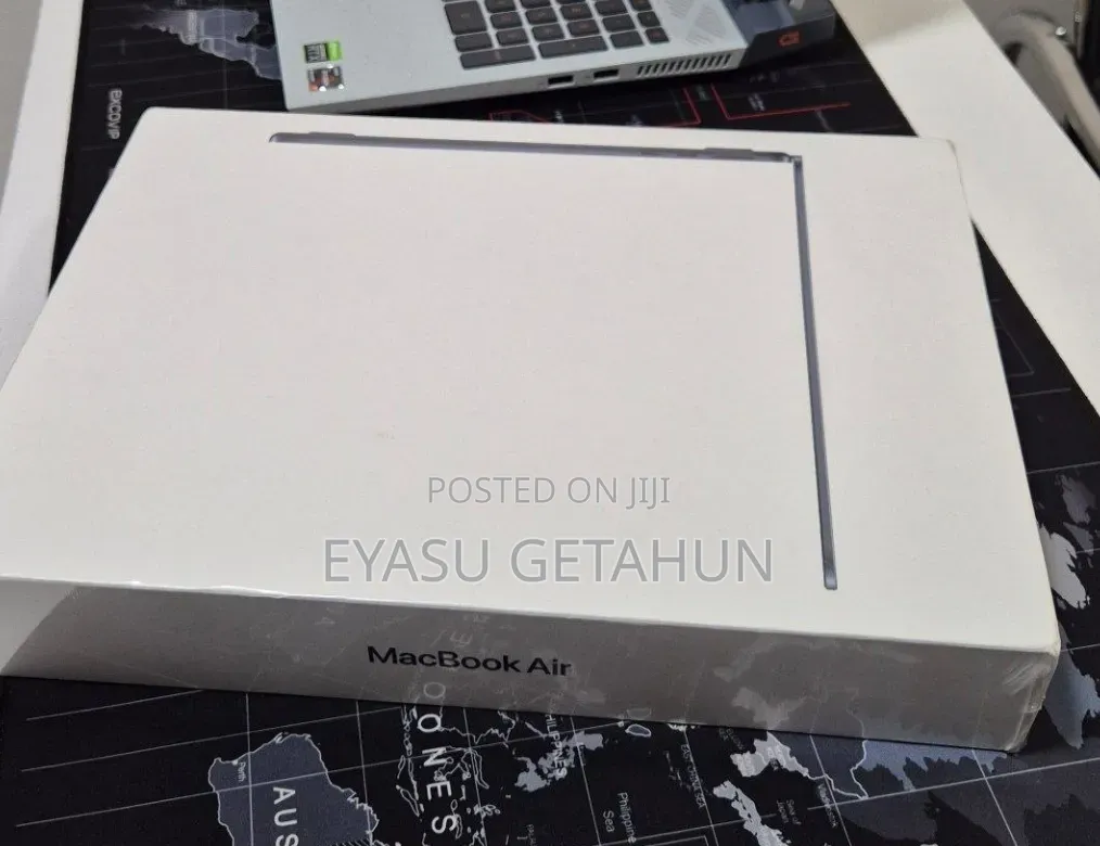 New Laptop Apple MacBook Air 2022 M2 8GB Apple M2 SSD 256GB