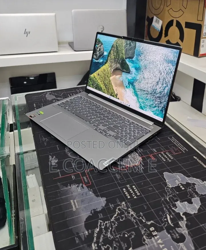 New Laptop Lenovo 32GB AMD Ryzen 7 SSD 512GB