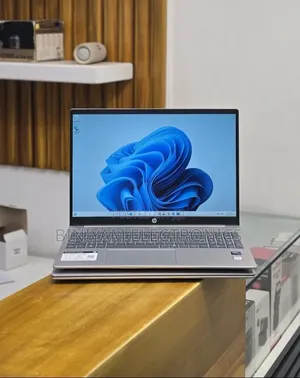 New Laptop HP Pavilion 15 16GB Intel Core Ultra 7 SSD 512GB