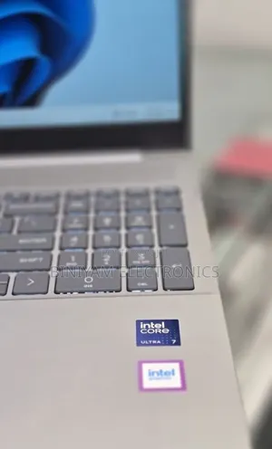New Laptop HP Pavilion 15 16GB Intel Core Ultra 7 SSD 512GB