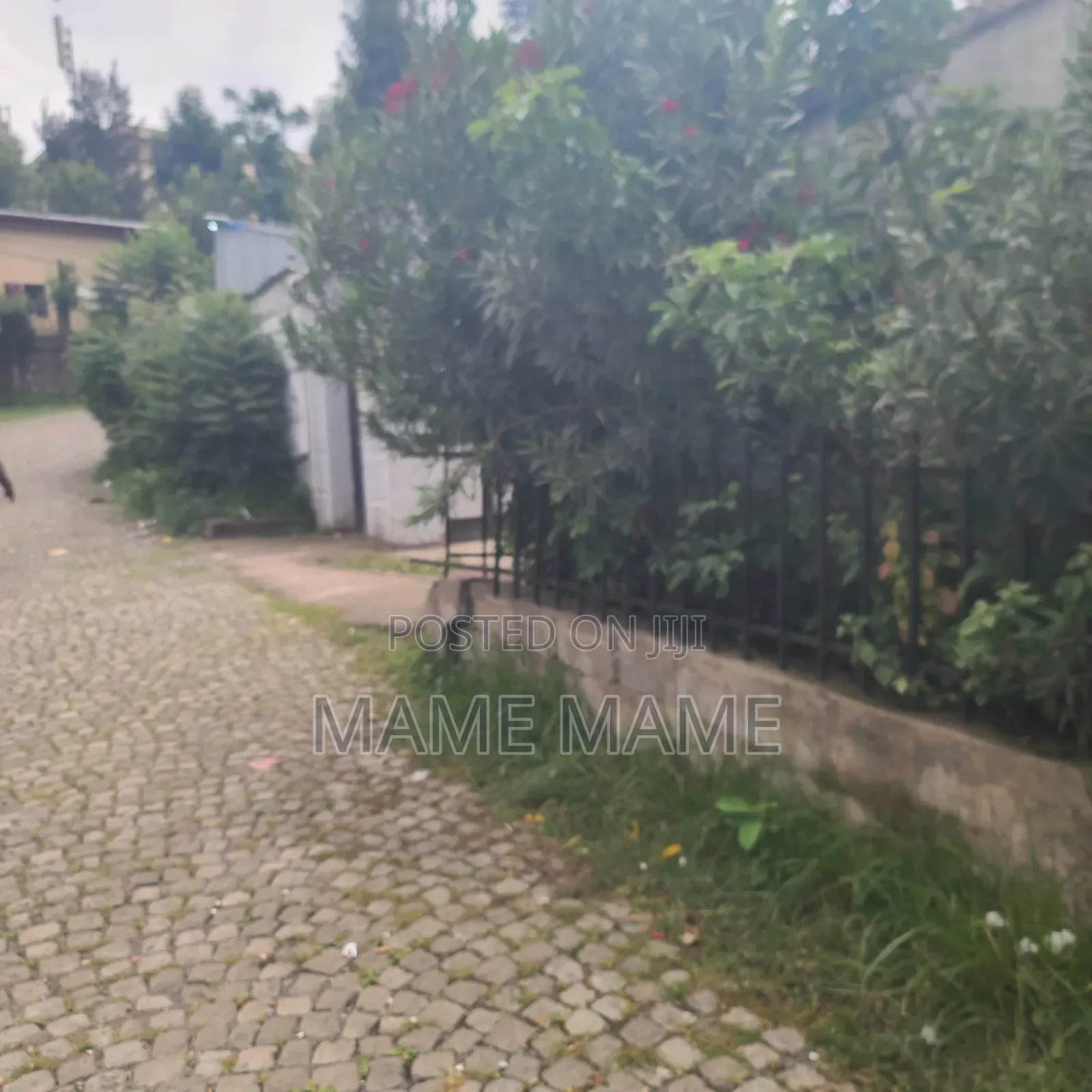 5bdrm House in Addis Abeba, Bole for sale