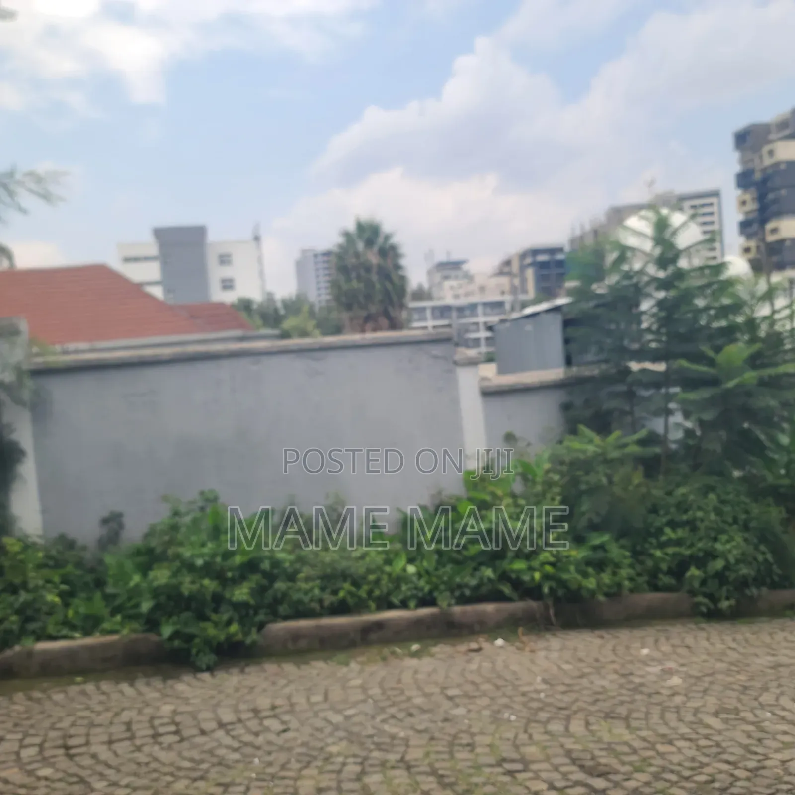5bdrm House in Addis Abeba, Bole for sale