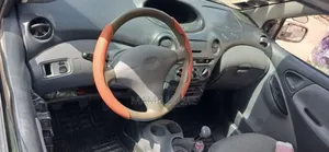 Toyota Vitz 1999 Silver