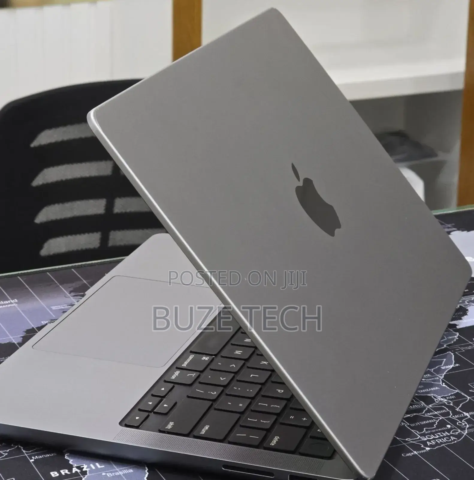 New Laptop Apple MacBook Pro 2023 M3 8GB Apple M3 Pro SSD 512GB