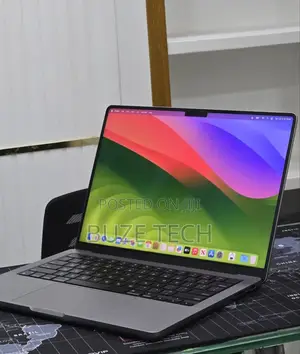 New Laptop Apple MacBook Pro 2023 M3 8GB Apple M3 Pro SSD 512GB