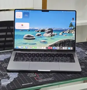 New Laptop Apple MacBook 32GB Apple M1 Pro SSD 512GB