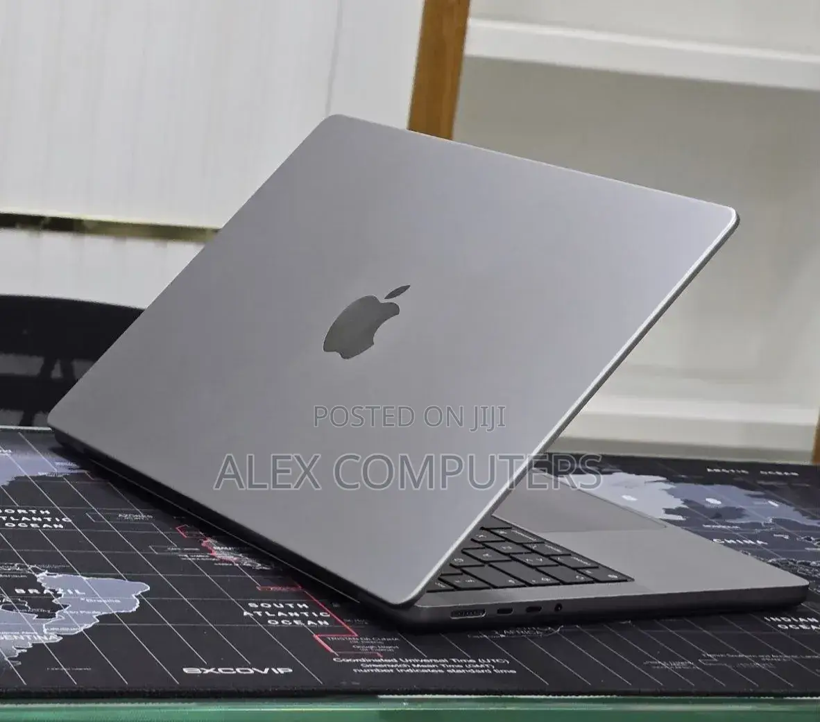 New Laptop Apple MacBook 32GB Apple M1 Pro SSD 512GB