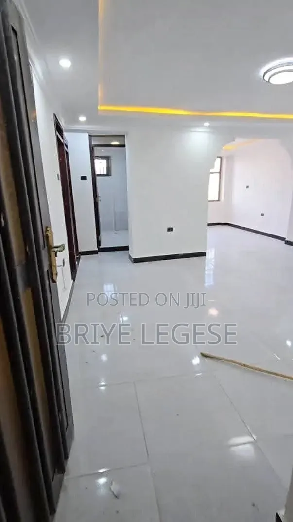 Furnished 3bdrm Condo in ዘመናዊ ቤት, Bole for sale
