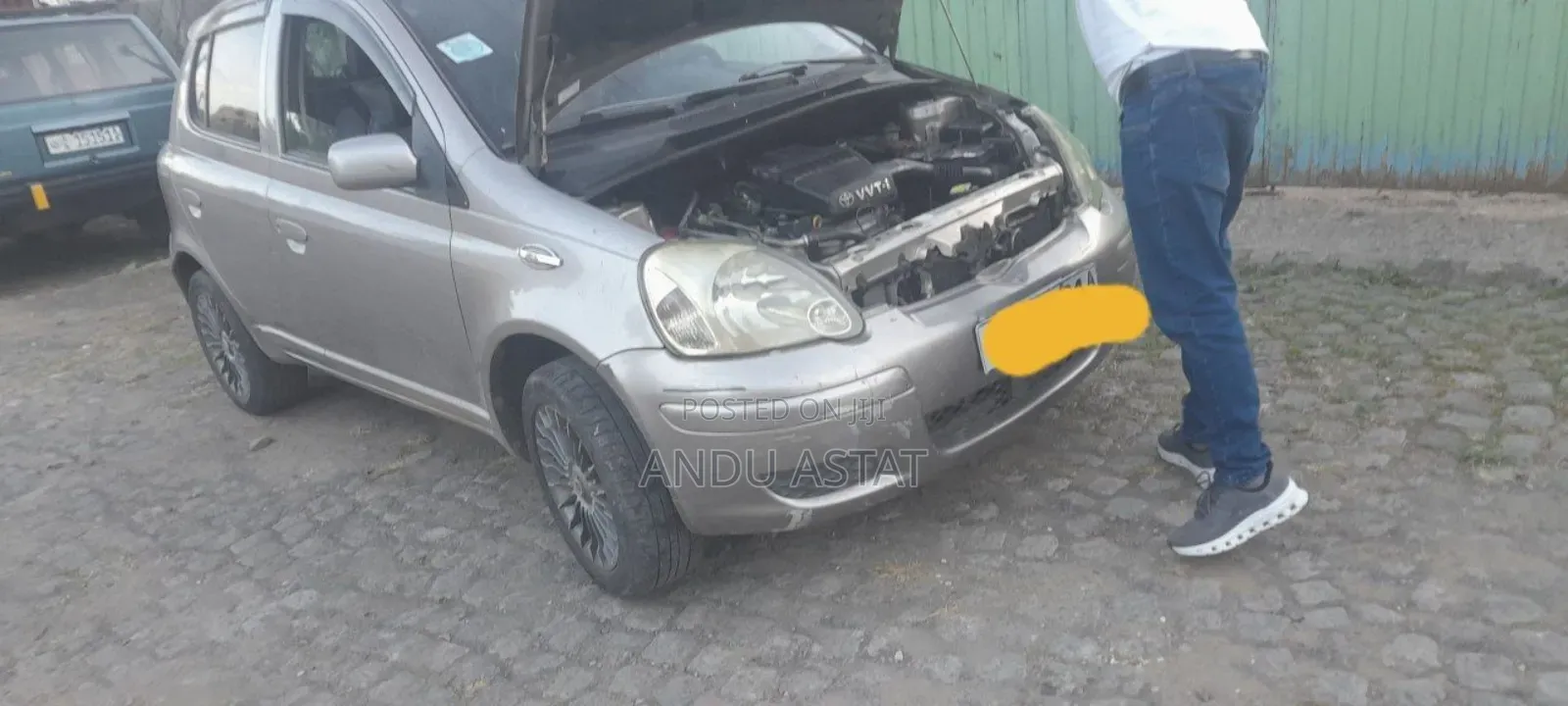 Toyota Vitz 2004 Gray