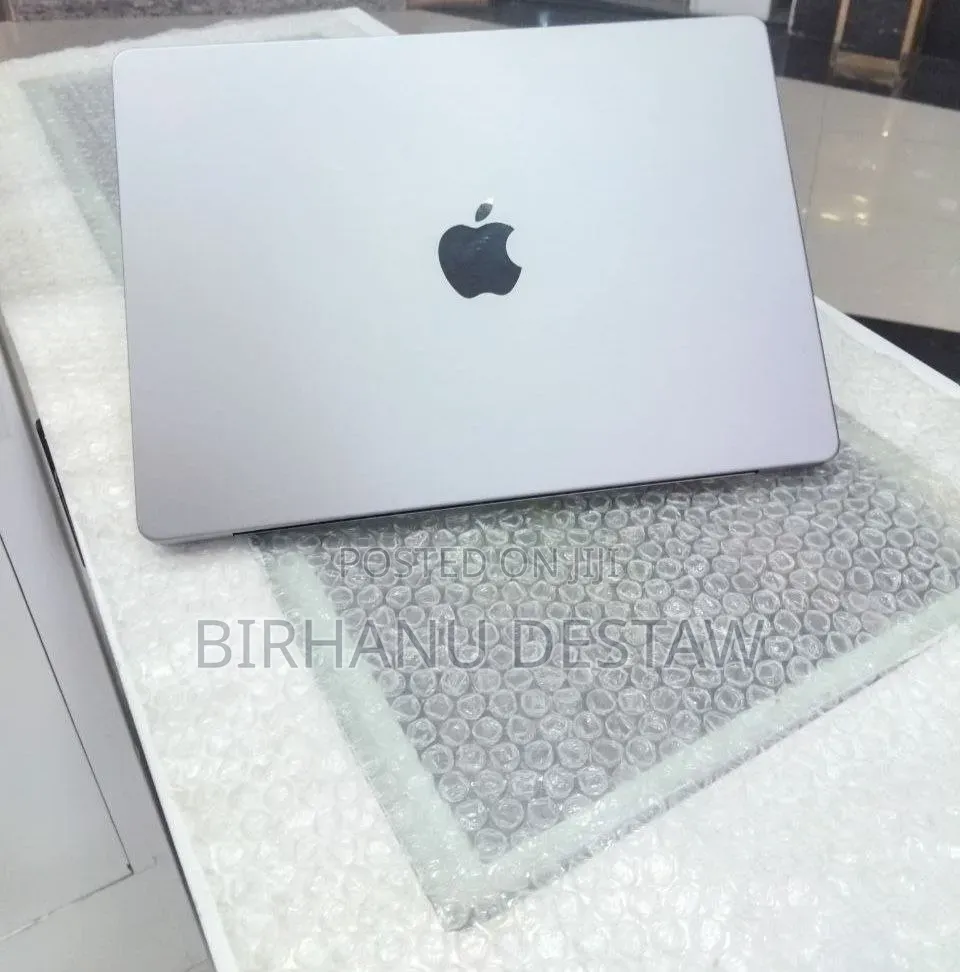 New Laptop Apple MacBook Pro 2021 M1 32GB Apple M1 Pro SSD 512GB