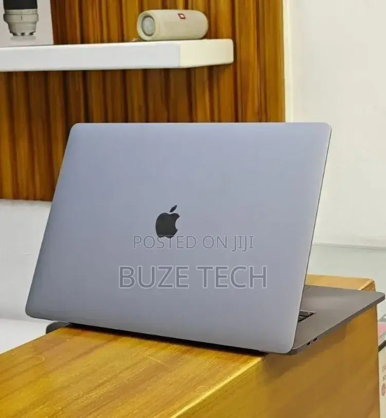 New Laptop Apple MacBook Pro 2018 32GB Intel Core i9 SSD 2T
