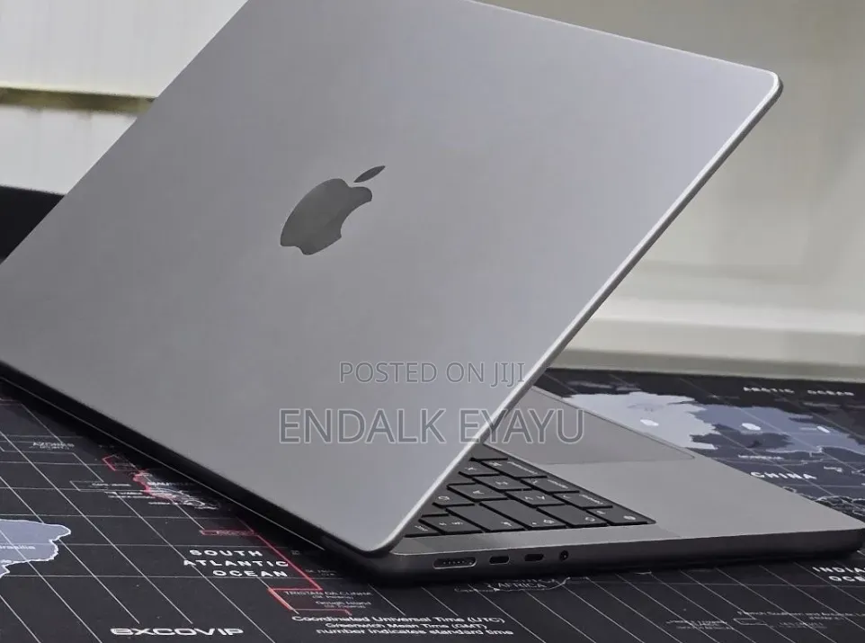 New Laptop Apple MacBook Pro 2021 M1 32GB Apple M1 Pro SSD 512GB